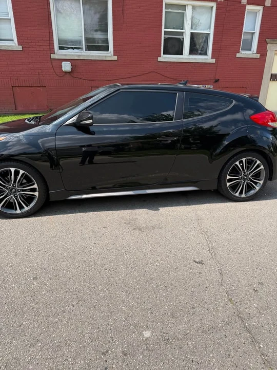 2016 Hyundai Veloster - Image 8 of 9