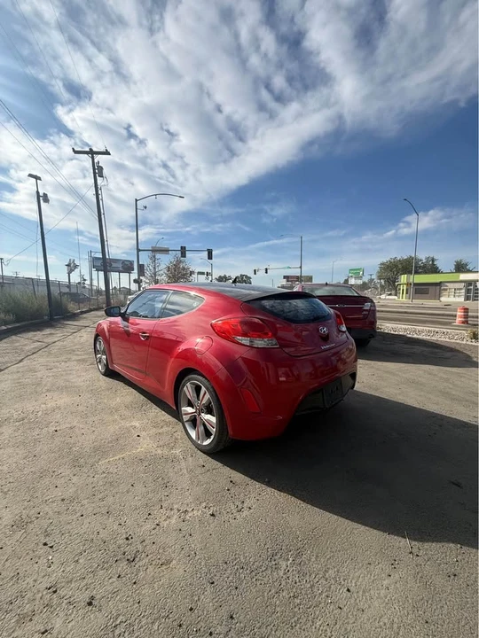 2016 Hyundai Veloster - Image 4 of 8