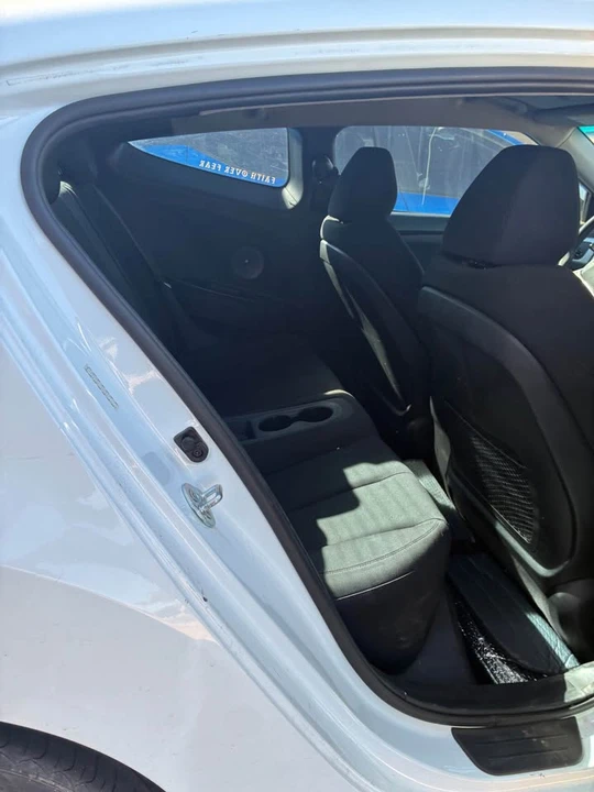 2016 Hyundai Veloster - Image 4 of 7
