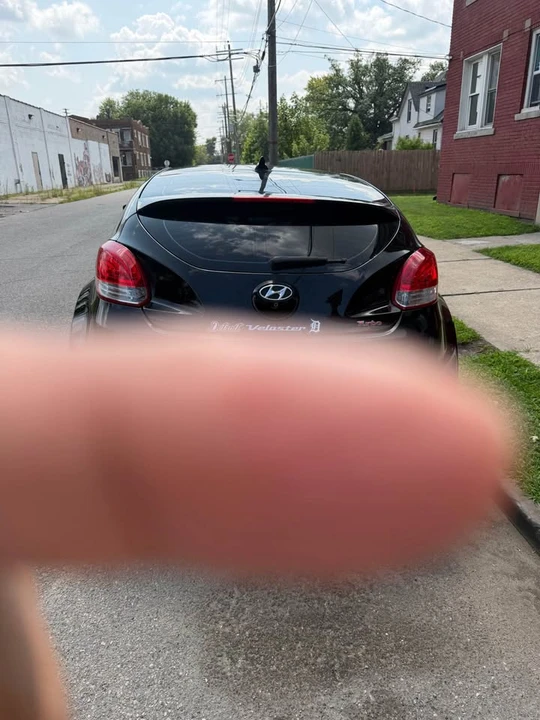 2016 Hyundai Veloster - Image 6 of 9