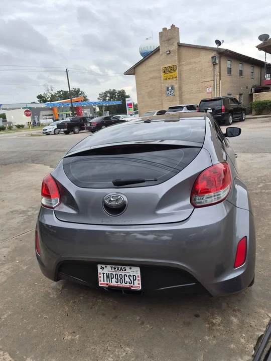2016 Hyundai Veloster - Image 7 of 8