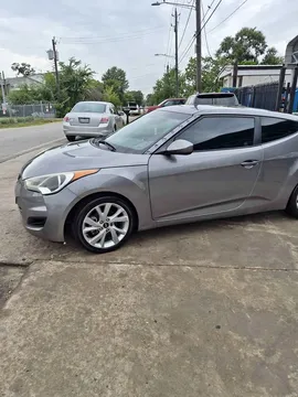 2016 Hyundai Veloster 2.0 Coupe 3D
