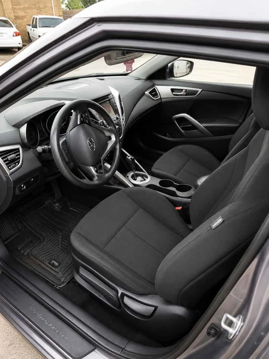2016 Hyundai Veloster - Image 3 of 8