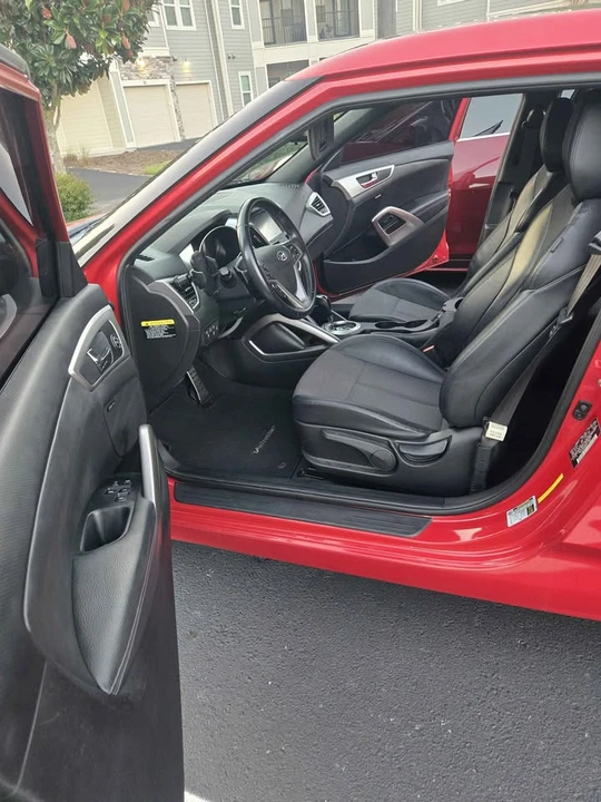 2016 Hyundai Veloster - Image 7 of 20