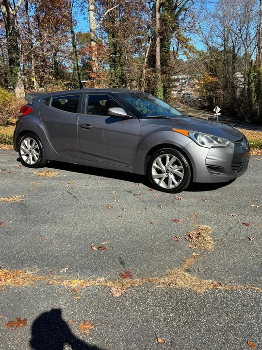 2016 Hyundai Veloster - Image 2 of 6