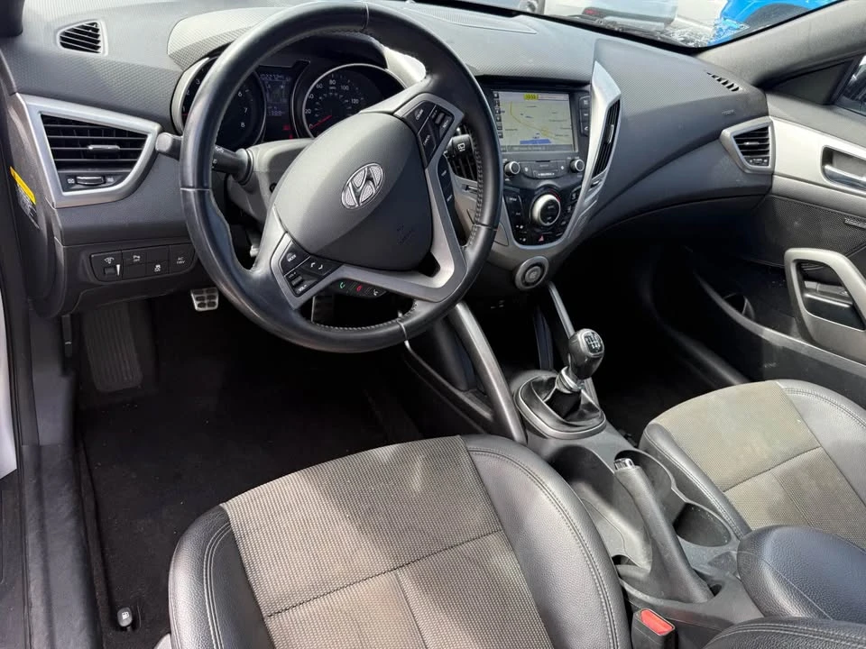 2016 Hyundai Veloster - Image 5 of 11