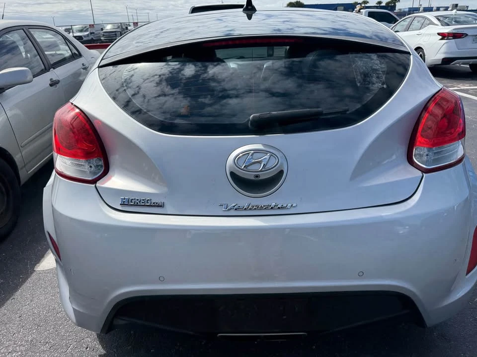 2016 Hyundai Veloster - Image 3 of 11