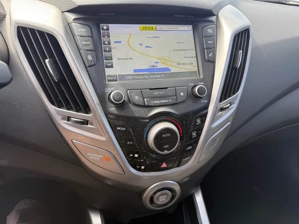 2016 Hyundai Veloster - Image 4 of 11