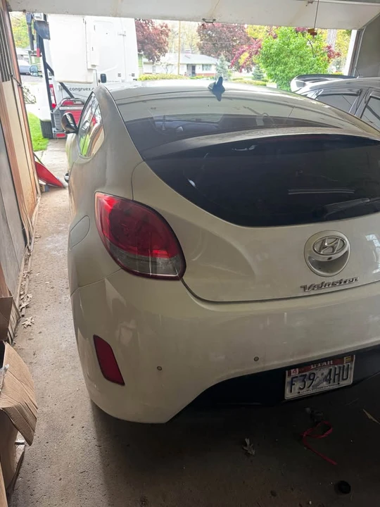2016 Hyundai Veloster - Image 3 of 4