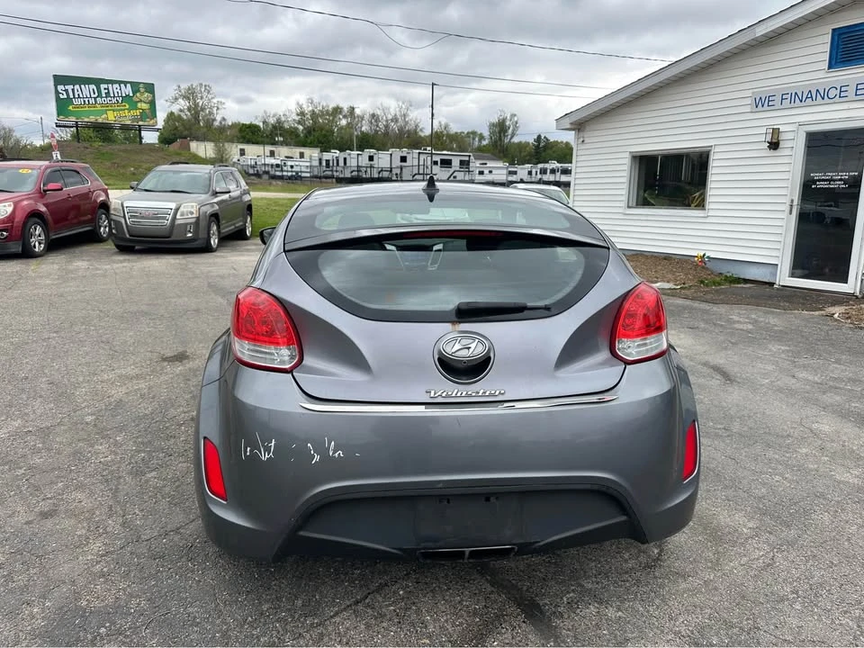 2016 Hyundai Veloster - Image 4 of 14