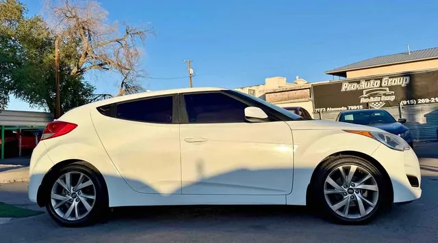2016 Hyundai Veloster 2.0 Premium Coupe 3D