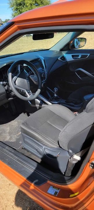 2016 Hyundai Veloster - Image 5 of 7