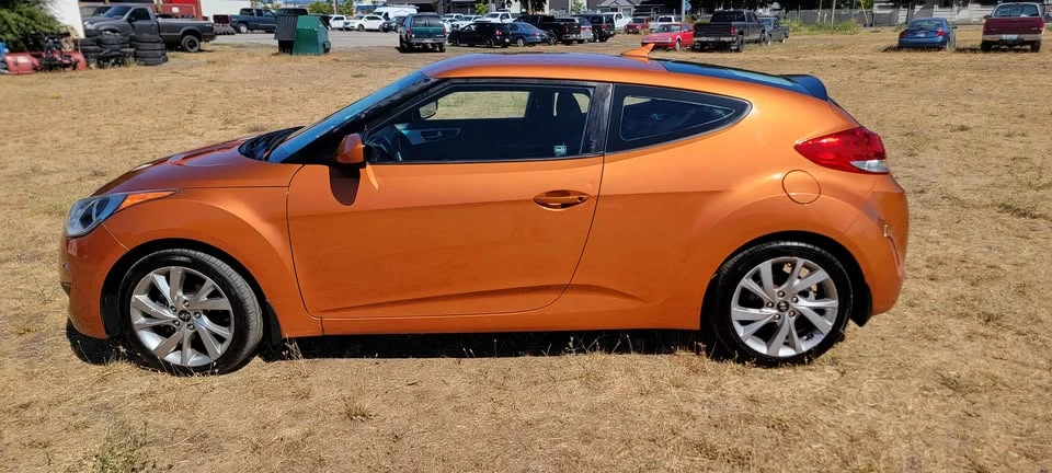 2016 Hyundai Veloster - Image 4 of 7