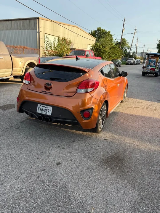 2016 Hyundai Veloster - Image 4 of 9