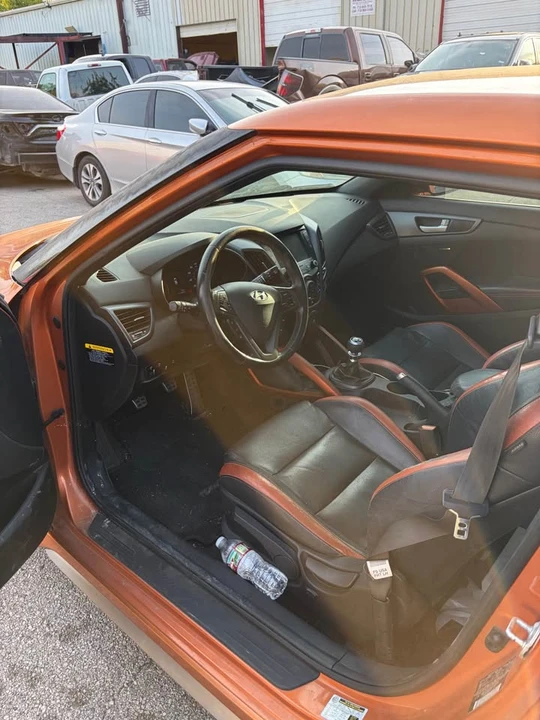 2016 Hyundai Veloster - Image 9 of 9