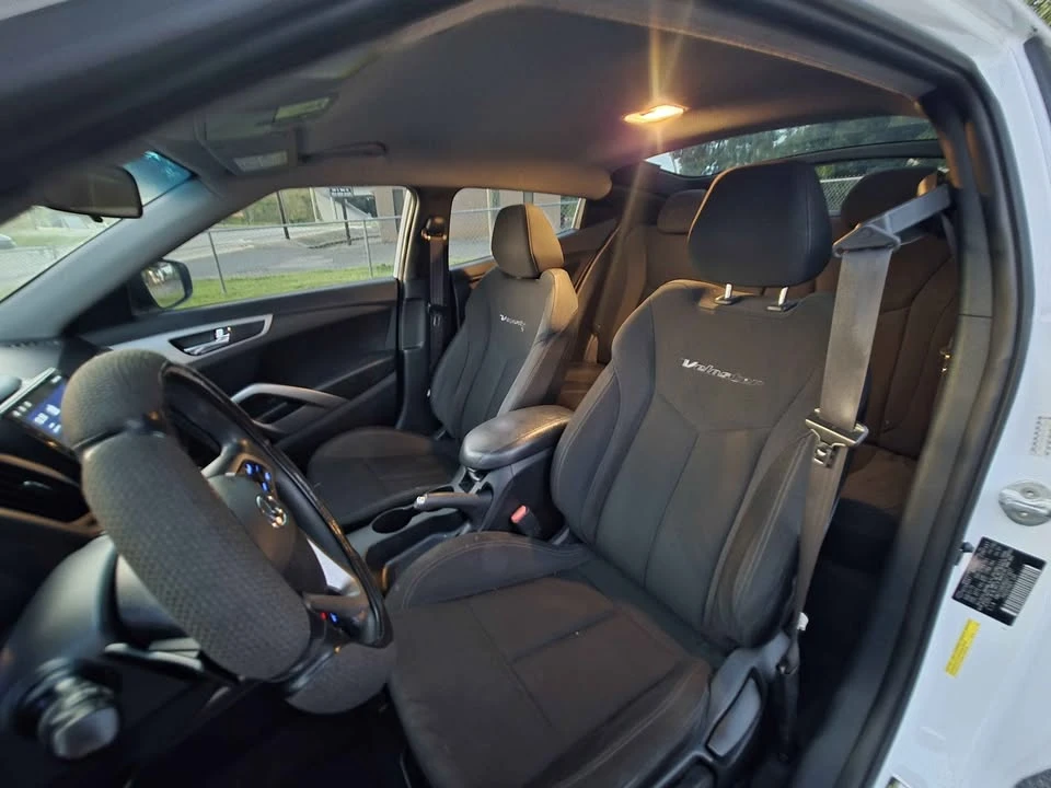 2016 Hyundai Veloster - Image 7 of 8
