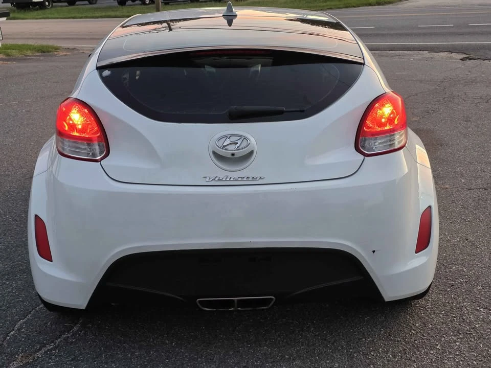 2016 Hyundai Veloster - Image 5 of 8