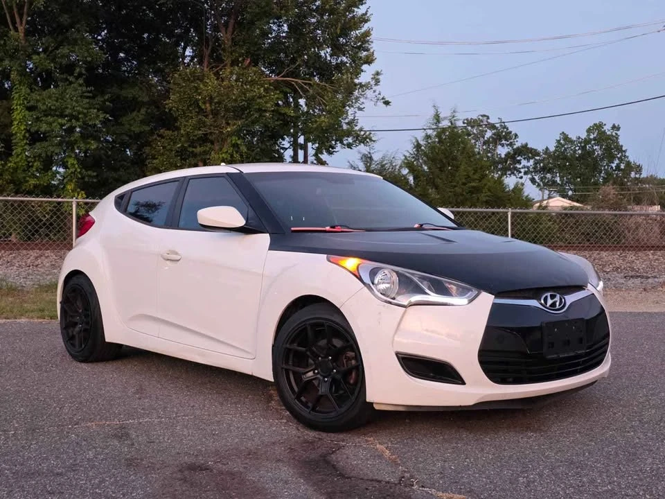 2016 Hyundai Veloster - Image 11 of 19