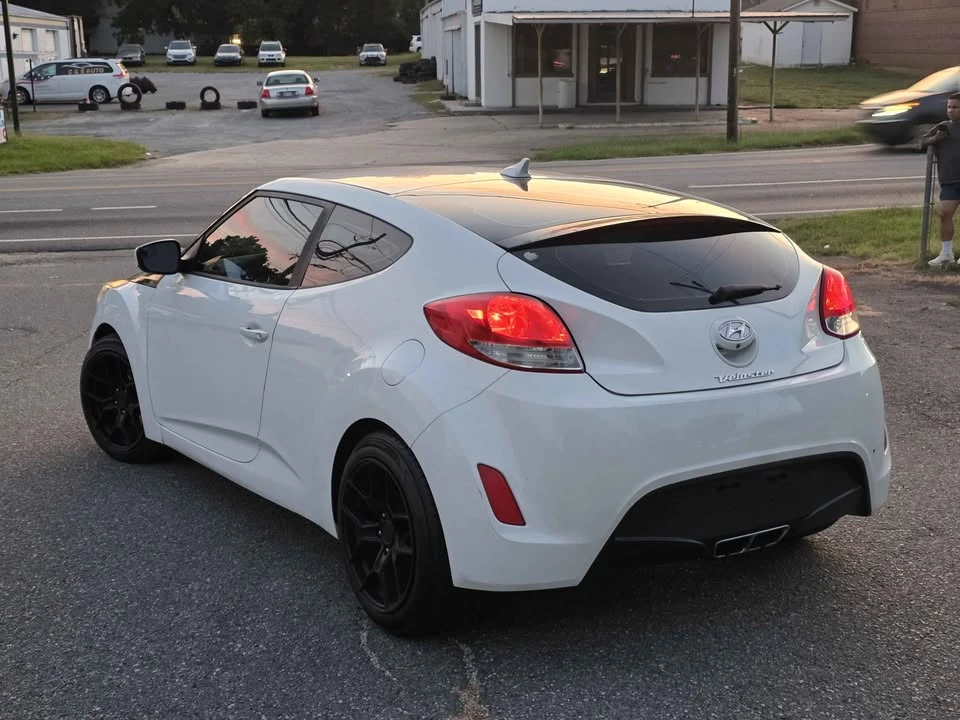 2016 Hyundai Veloster - Image 3 of 8