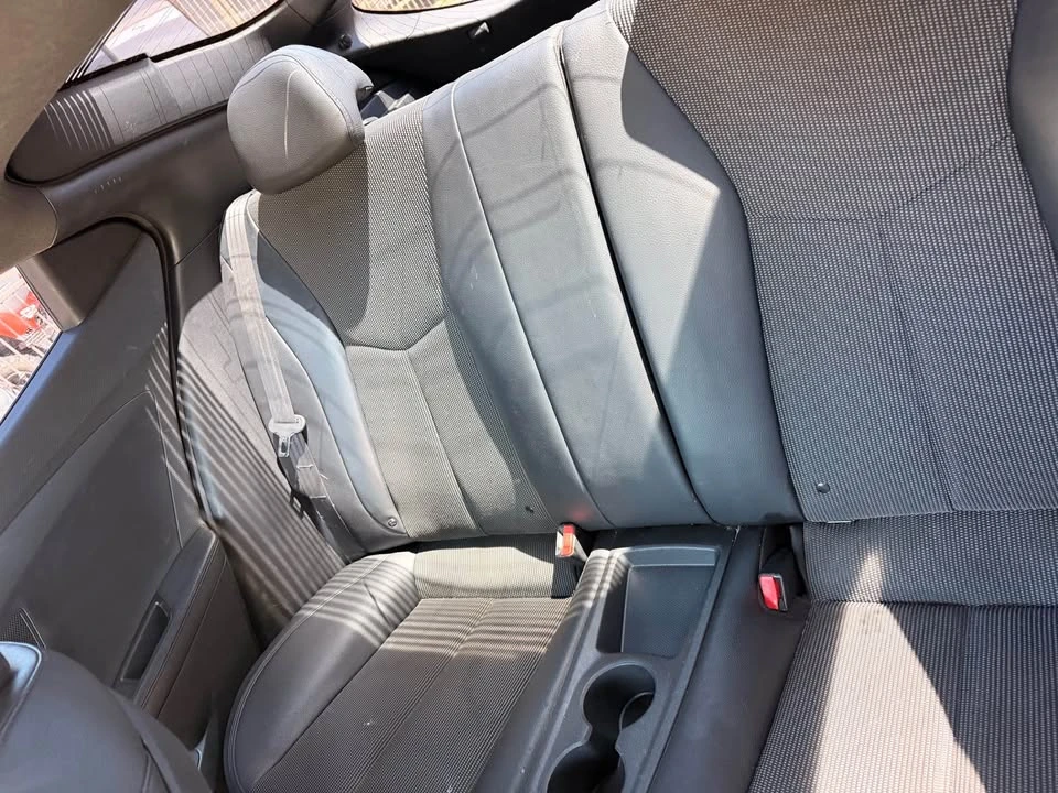 2016 Hyundai Veloster - Image 7 of 9