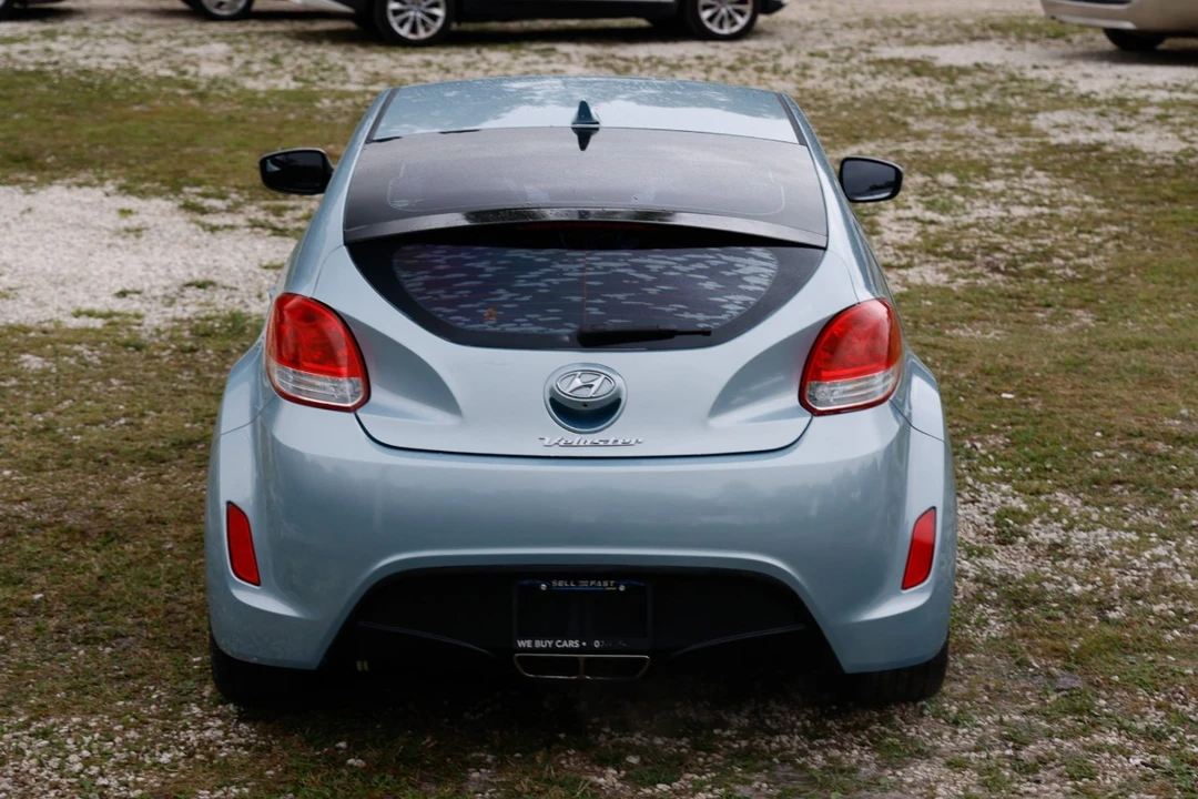 2016 Hyundai Veloster - Image 9 of 12
