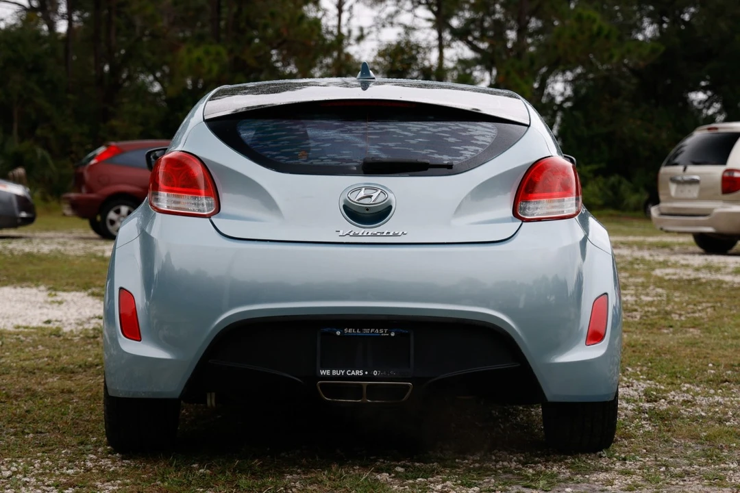 2016 Hyundai Veloster - Image 7 of 12