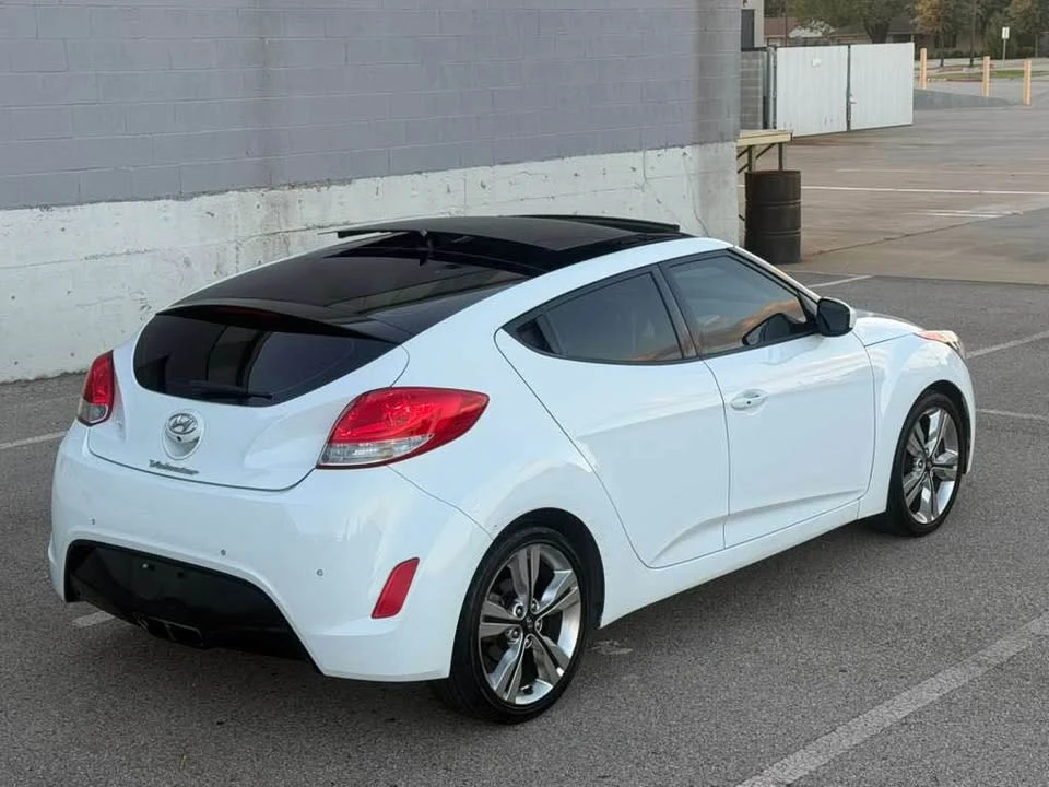 2016 Hyundai Veloster - Image 5 of 19