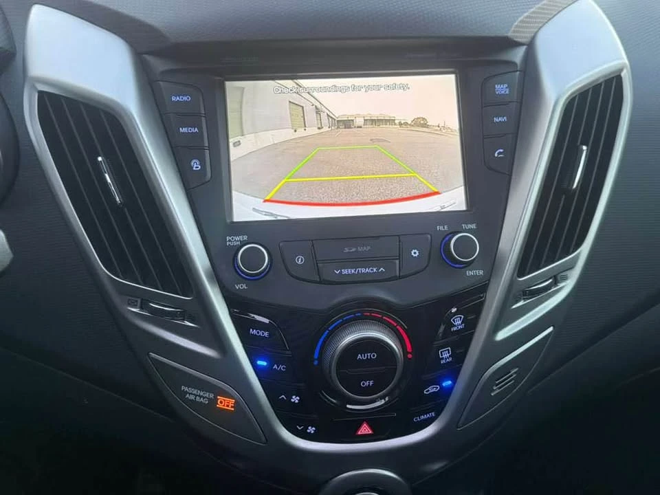 2016 Hyundai Veloster - Image 12 of 19