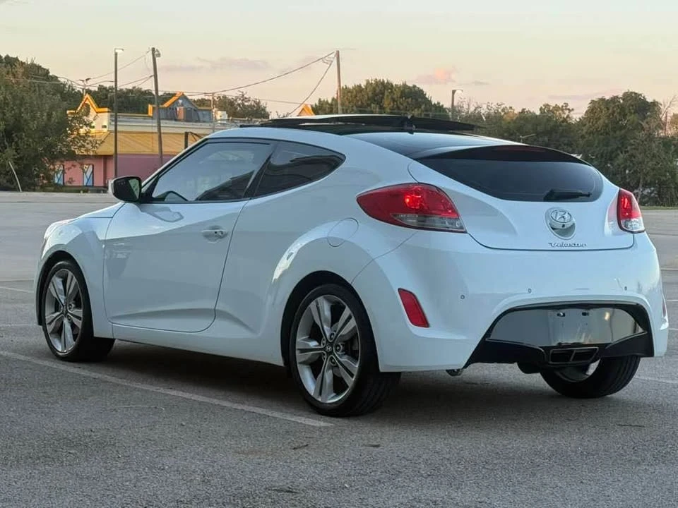 2016 Hyundai Veloster - Image 7 of 19