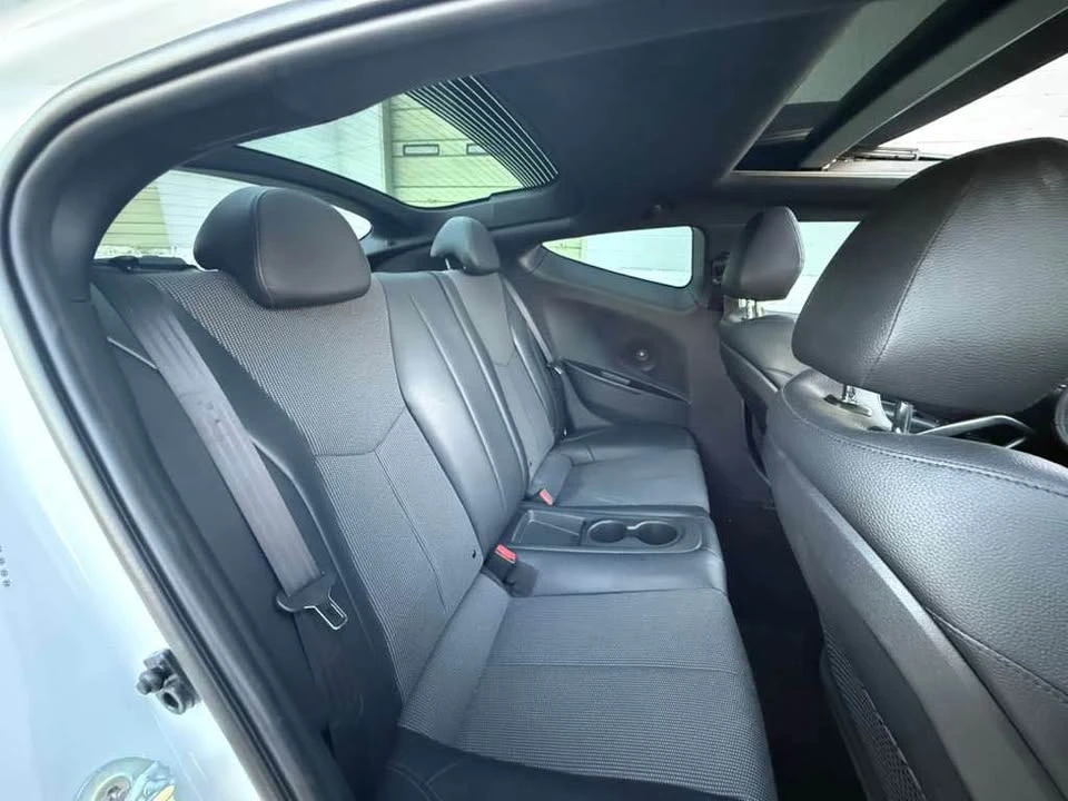 2016 Hyundai Veloster - Image 16 of 19