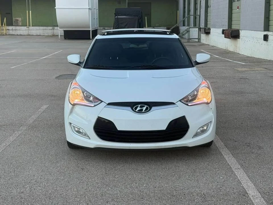 2016 Hyundai Veloster - Image 2 of 19