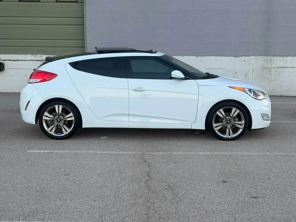 2016 Hyundai Veloster - Image 4 of 19