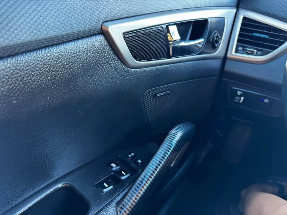 2016 Hyundai Veloster - Image 6 of 16