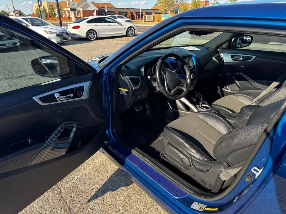 2016 Hyundai Veloster - Image 5 of 16