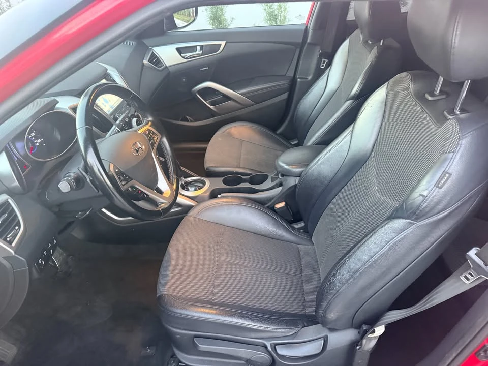 2016 Hyundai Veloster - Image 8 of 12
