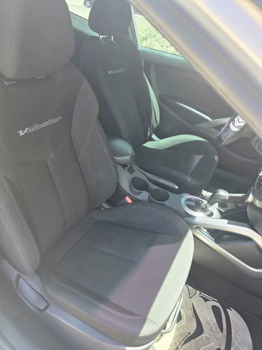 2016 Hyundai Veloster - Image 12 of 24