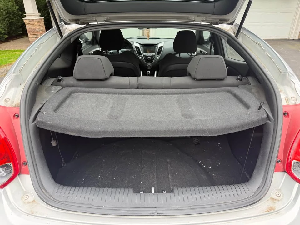 2016 Hyundai Veloster - Image 9 of 10