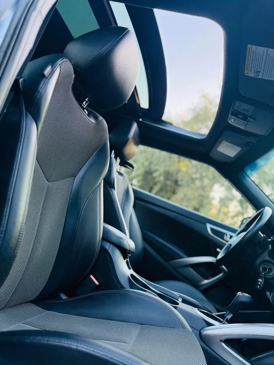 2016 Hyundai Veloster - Image 15 of 18