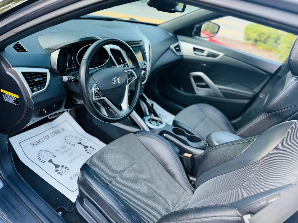 2016 Hyundai Veloster - Image 14 of 18
