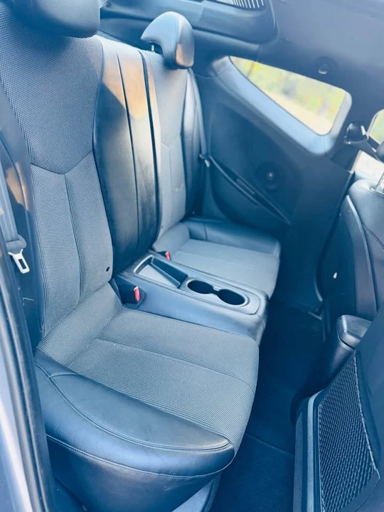 2016 Hyundai Veloster - Image 9 of 18