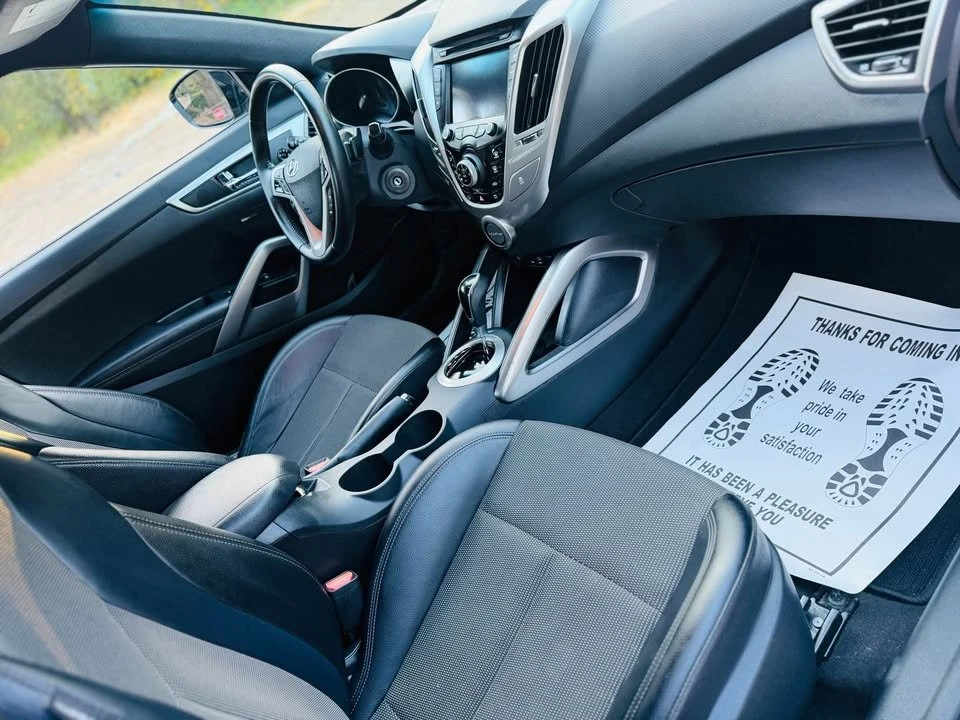 2016 Hyundai Veloster - Image 11 of 18