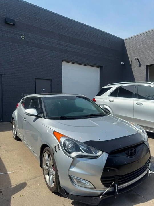 2016 Hyundai Veloster - Image 2 of 4