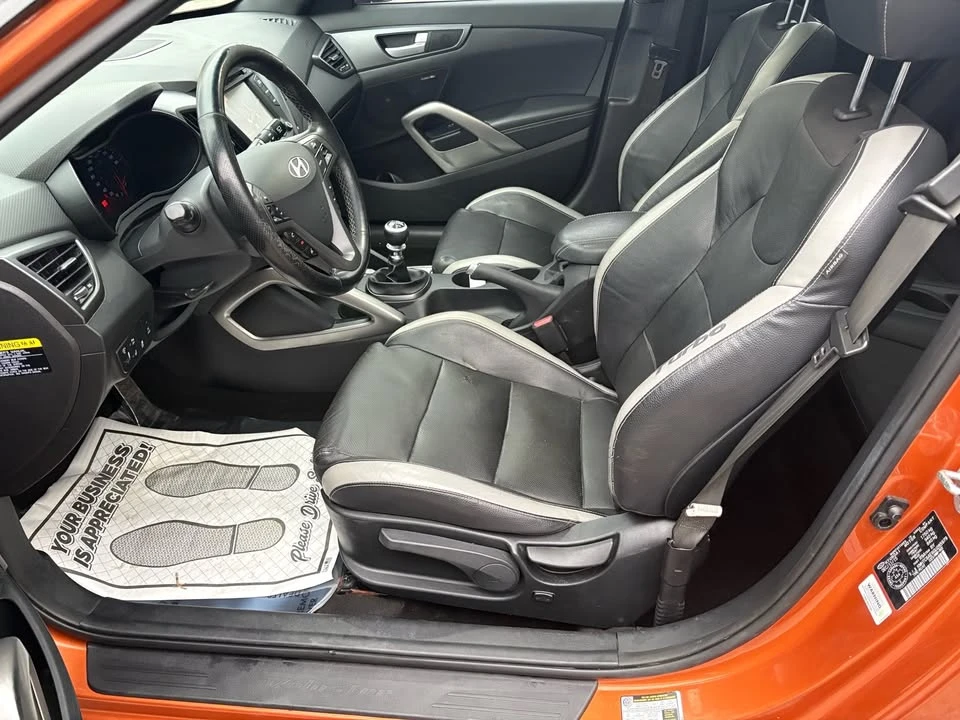 2016 Hyundai Veloster - Image 9 of 20