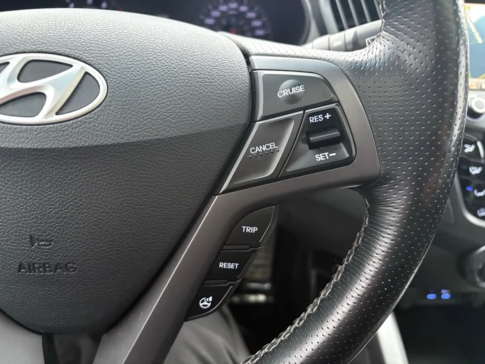 2016 Hyundai Veloster - Image 16 of 20