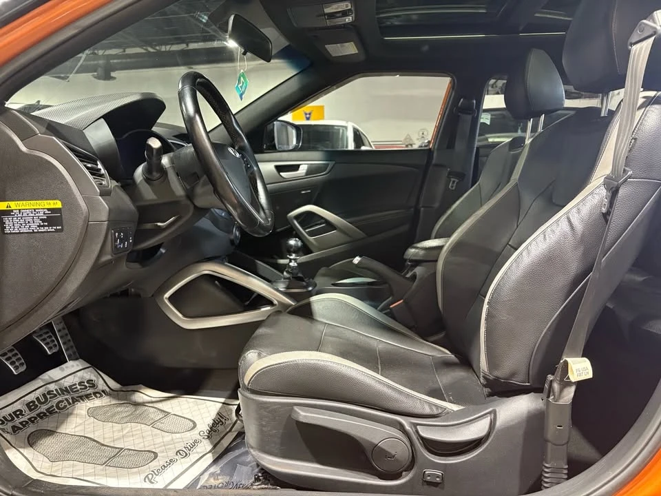 2016 Hyundai Veloster - Image 9 of 20