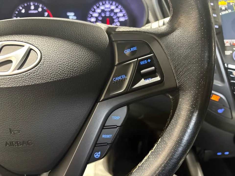 2016 Hyundai Veloster - Image 16 of 20