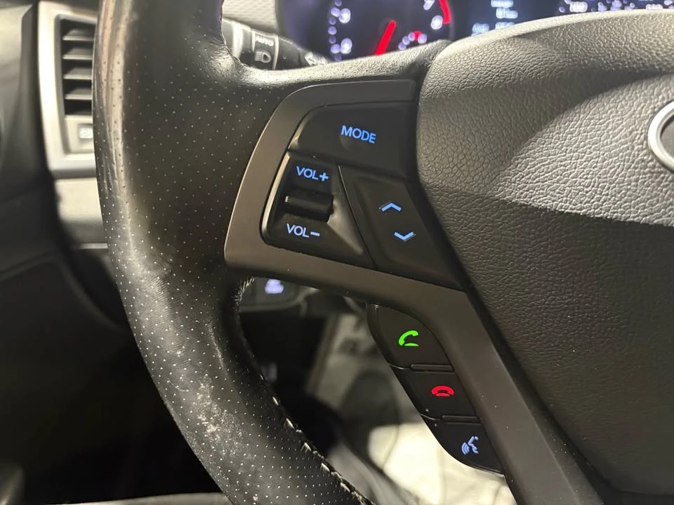 2016 Hyundai Veloster - Image 15 of 20