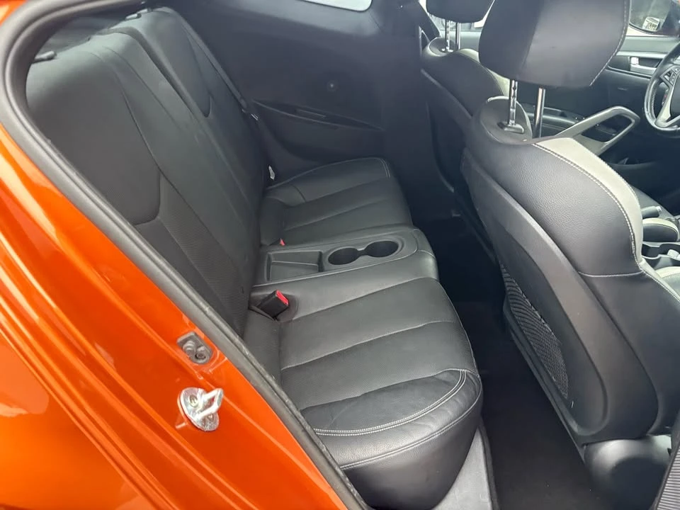 2016 Hyundai Veloster - Image 11 of 20
