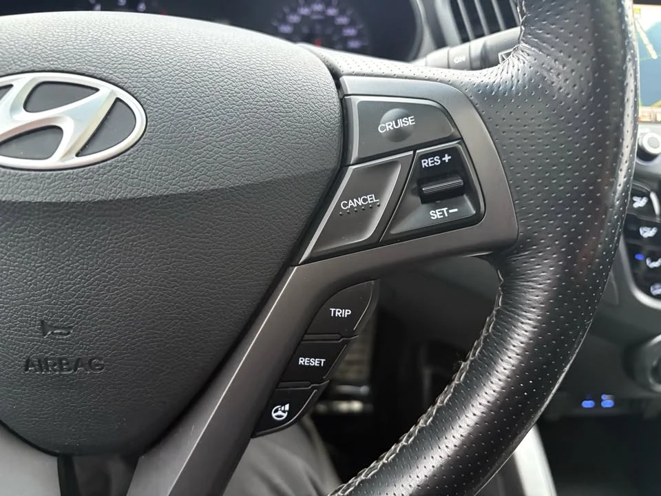 2016 Hyundai Veloster - Image 16 of 20