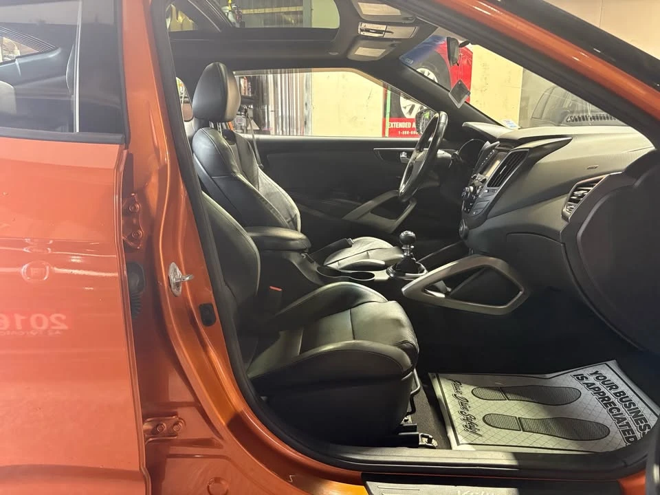 2016 Hyundai Veloster - Image 10 of 20